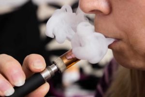 vaping affects health