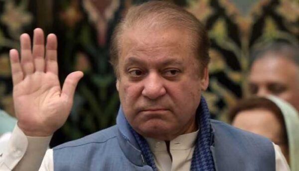 IHC tells Nawaz to 'surrender', appear before court on Sept 10