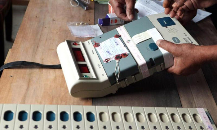 election-commission-strongly-opposes-electric-voting-favors-paper